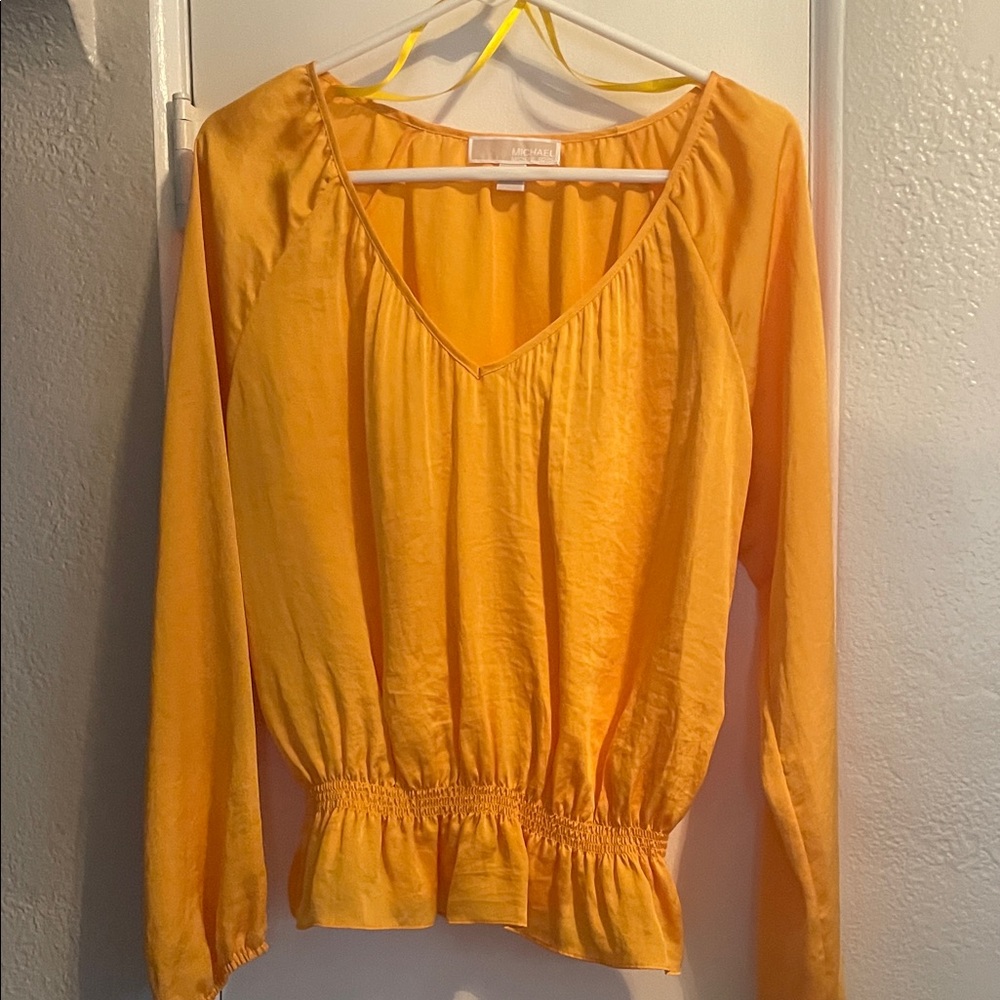 Michael Kors Women's Yellow V-Neck Top